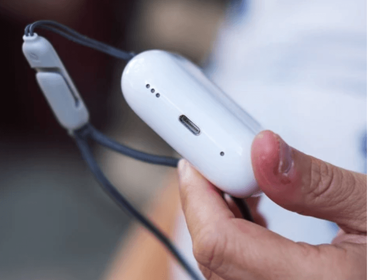 AirPods USB-C Charging
